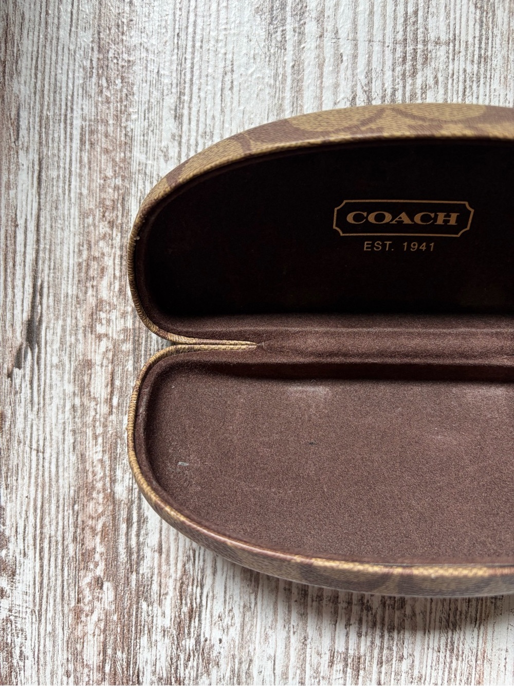 Coach Signature Tan Brown Hard Clam Shell Eye Glasses Sunglasses Case Clamshell - Picture 8 of 8